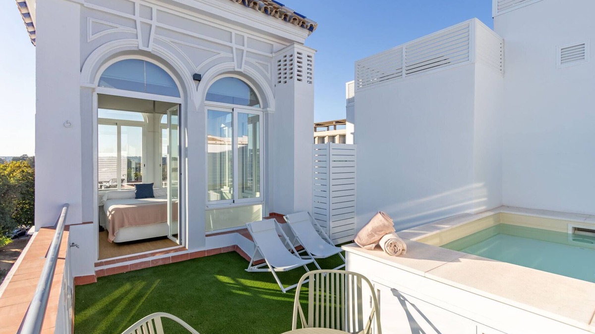 La Palmera-Reina Mercedes Resort | La Palmera Luxury by Valcambre