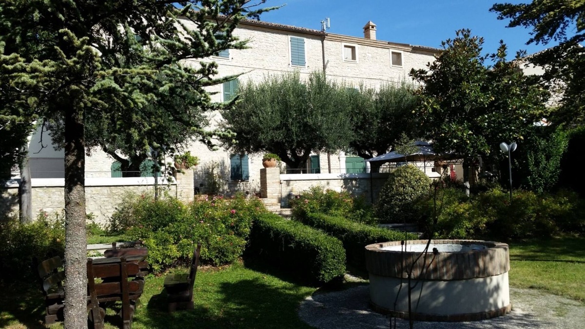Avenale Apartment | La Panoramica (garden view apartment 4)