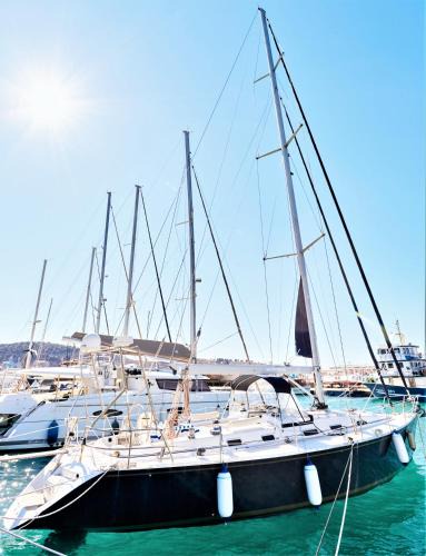 Bar Boat Rental | La Passjon