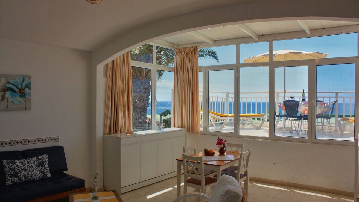 Playa del Aguila House | La Perla - Bungalowanlage DIRECTLY by the sea