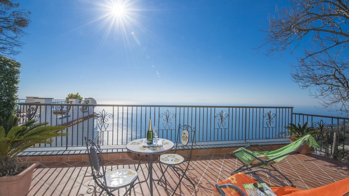 San Michele Apartment | La Perla, apartment with breathtaking view for romantic stay