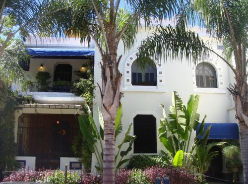 Americana Bed & Breakfast | La Perla Hotel Boutique B&B