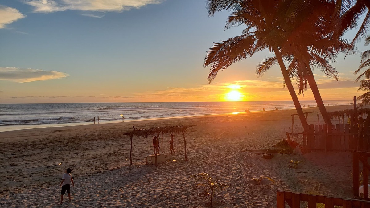 Playa Azul House | La Perla Playa Azul, Beachfront Bungalows, #2
