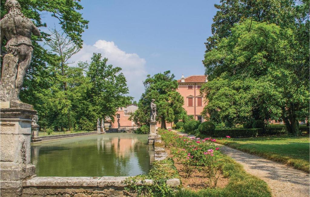 Castelgomberto Apartment | La Peschiera