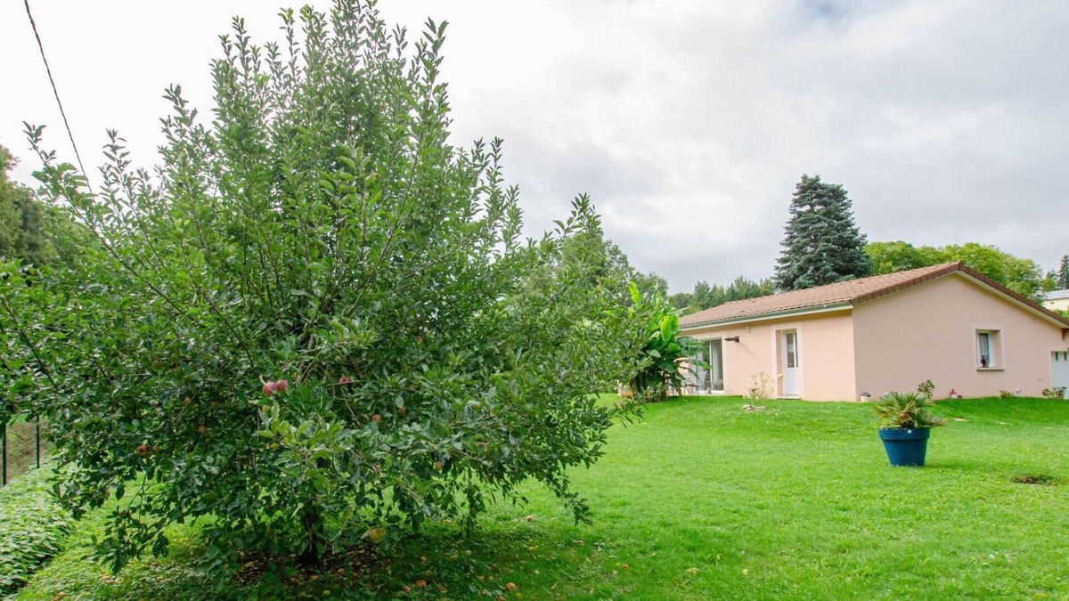 Saint-Mards-en-Othe House | La Petite Maison Rose