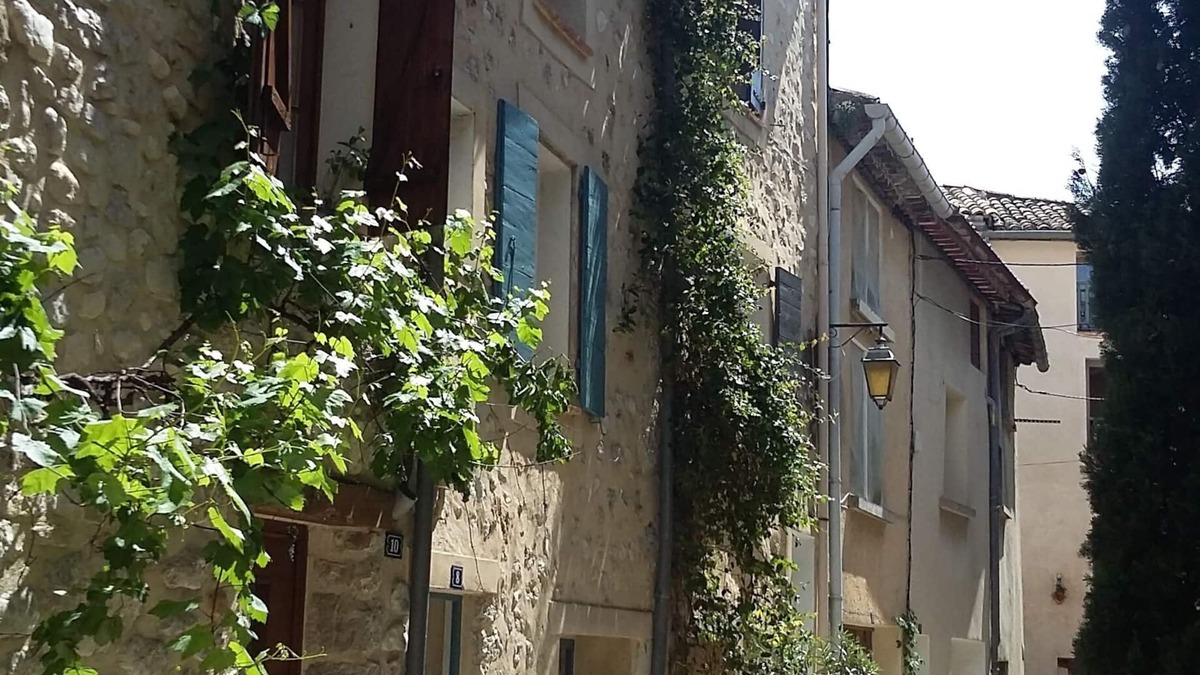 Buis-les-Baronnies House | La Petite Maison Bleue Cœur du Village de Buis-les-baronnies 4 Personnes