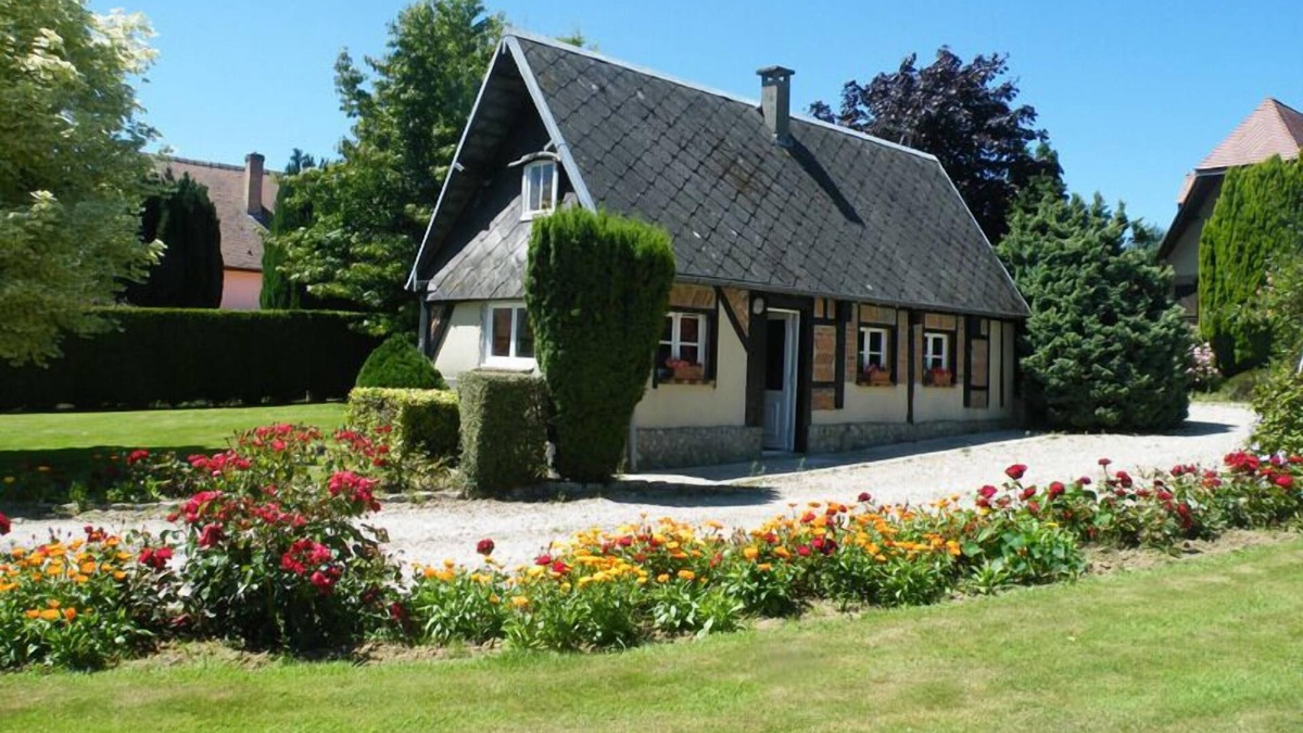 Daubeuf-Serville House | La Petite Maison - DAUBEUF SERVILLE