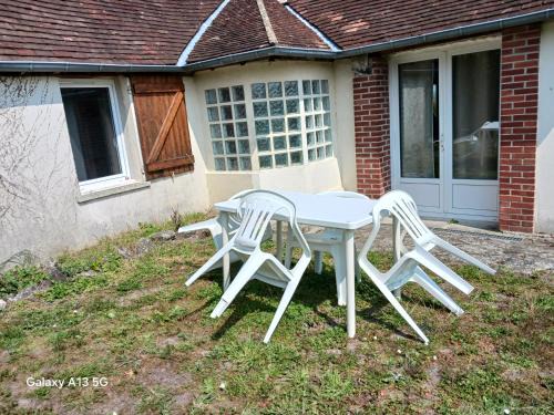 Silly-en-Gouffern House | La petite maison