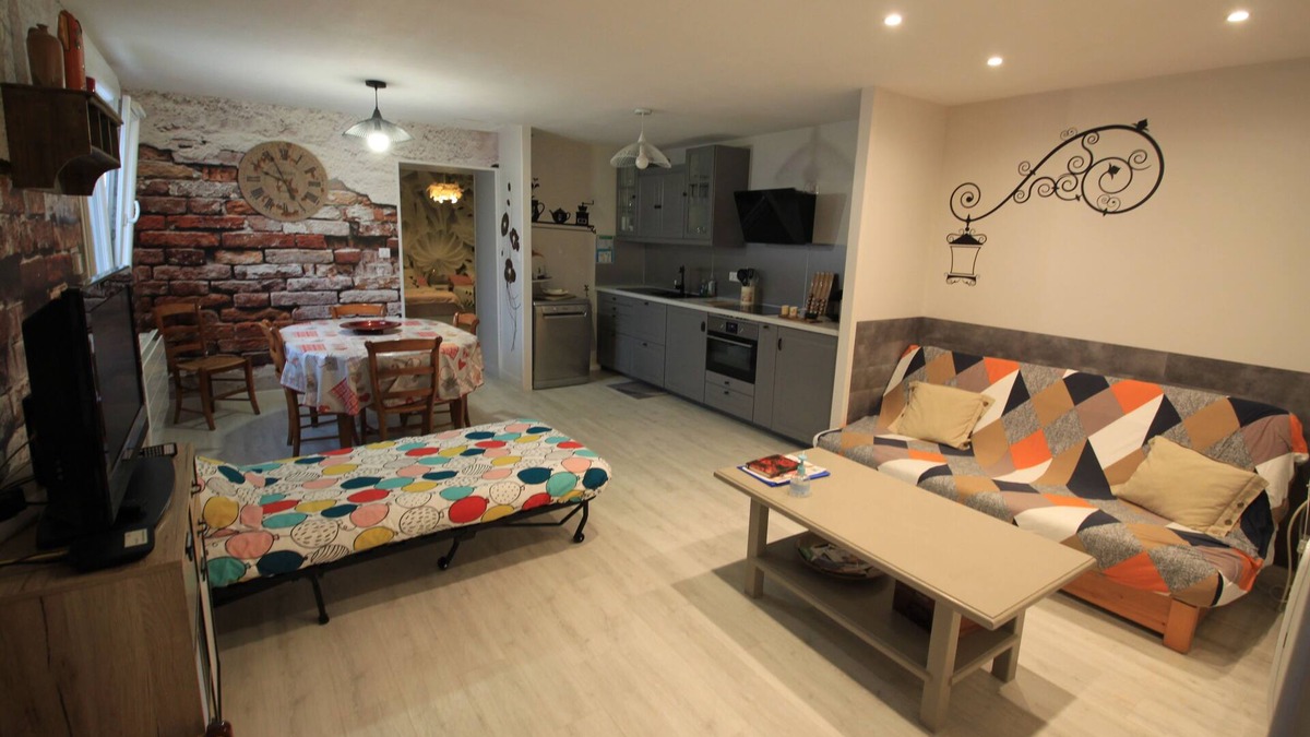 Moneteau House | La Petite Maison ideal for a stopover near Auxerre and vineyards (Chablis)