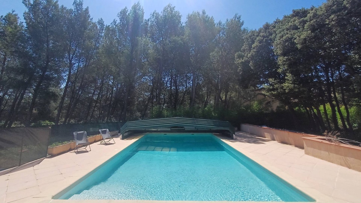 Les 3 Ponts Bed & Breakfast | La Petite Maison Nîmoise - Le Calme Proche de la Ville