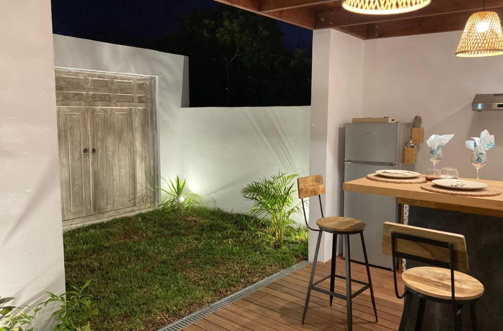 La Saline Les Bains House | La Petite Porte