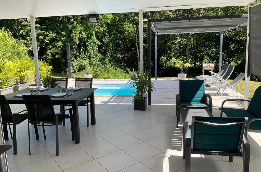 Riviere-Salee House | la petite rivière