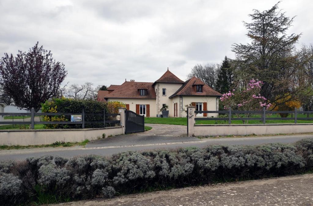Saint-Sulpice-les-Feuilles Bed & Breakfast | La Peyrova