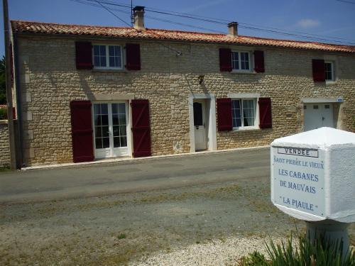 Saint-Pierre-le-Vieux Bed & Breakfast | La Piaule