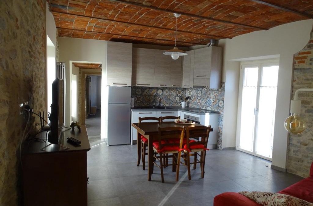Murazzano Apartment | La Piazza - Appartamenti Vacanza