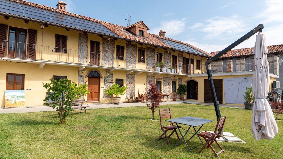La Morra Apartment | "La Picchiera" 2-room apartment with kitchen and garden, surrounded by vineyards