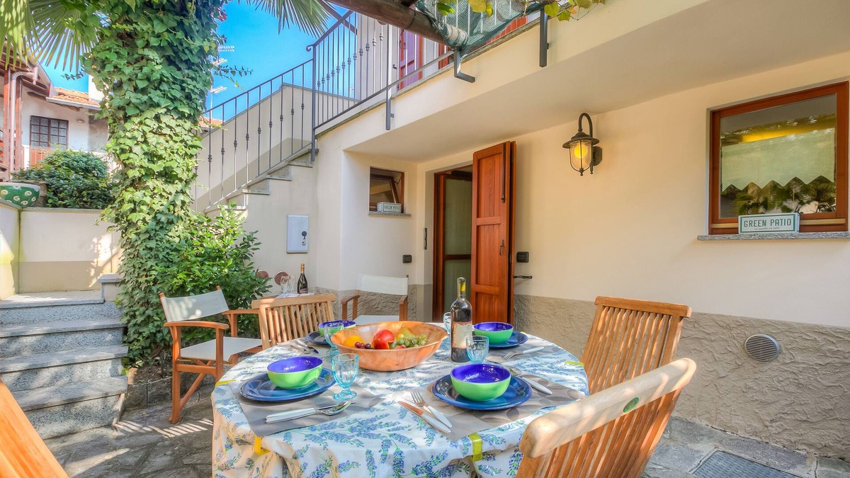 Meina House | La Piccola Casa Dell'Uva Fragola, Meina, Italy