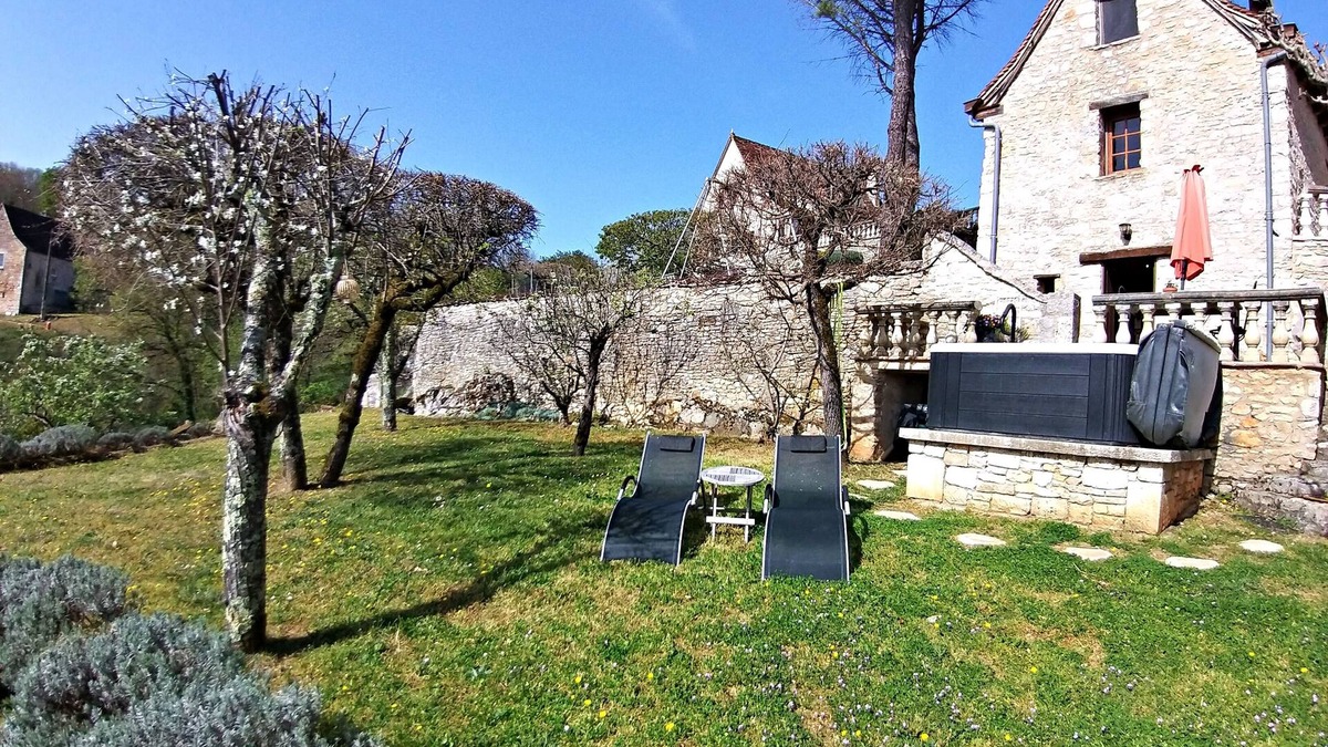 Lacave House | La Pinay-A cozy little house with spa & fireplace in Dordogne near Rocamadour