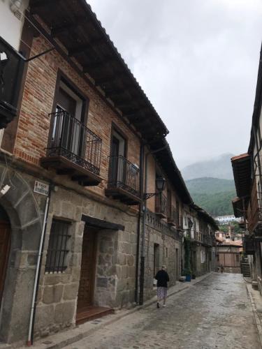 Cuevas del Valle House | La Plaza Vieja