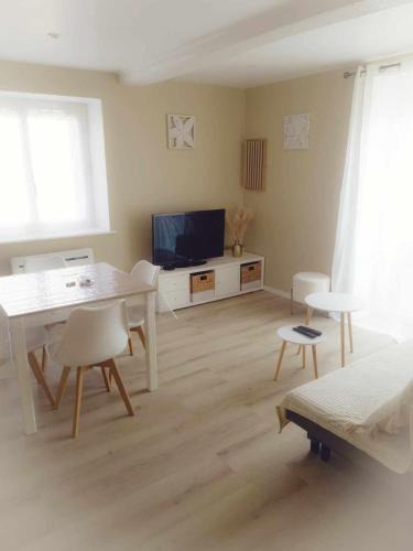 Saint-Germain-Lespinasse Apartment | La Pluméria Appartement 2 chambres