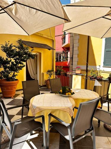 Borgo Antico Apartment | La Poesia Apartment