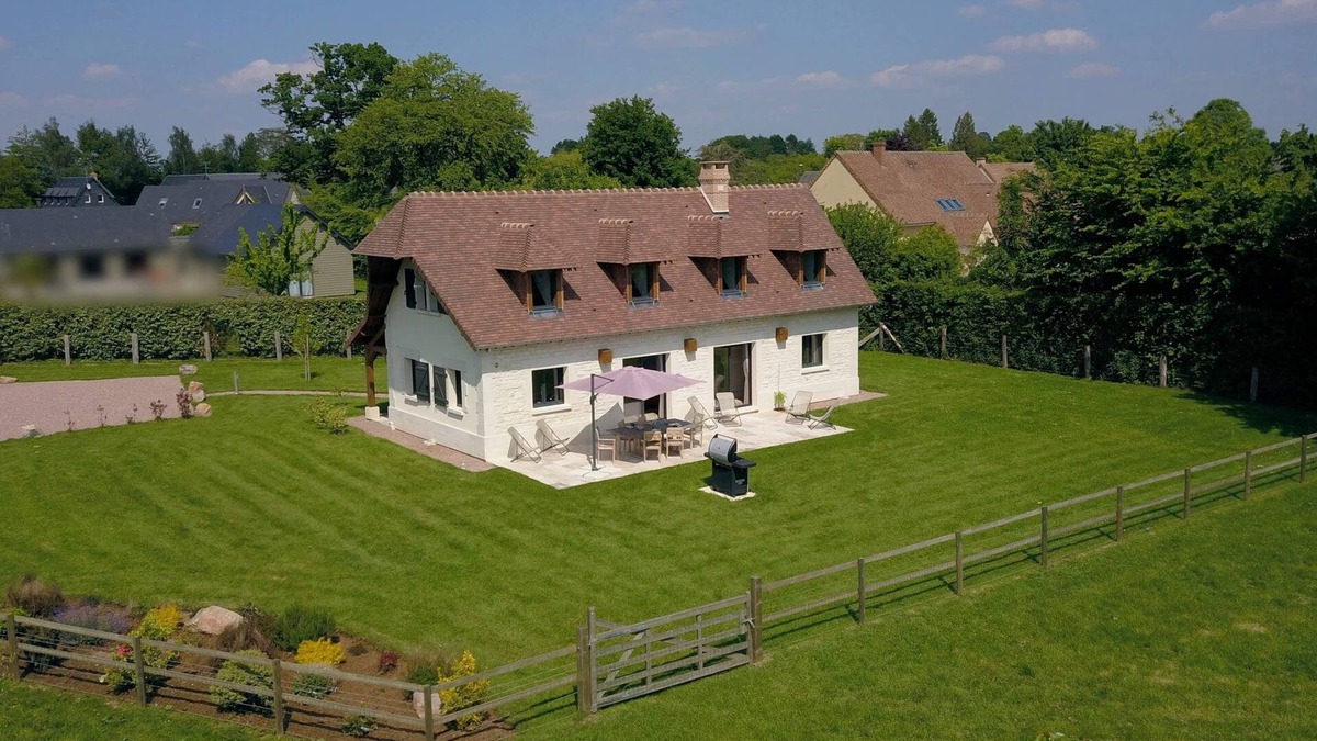 Genneville House | La poiraie Genneville