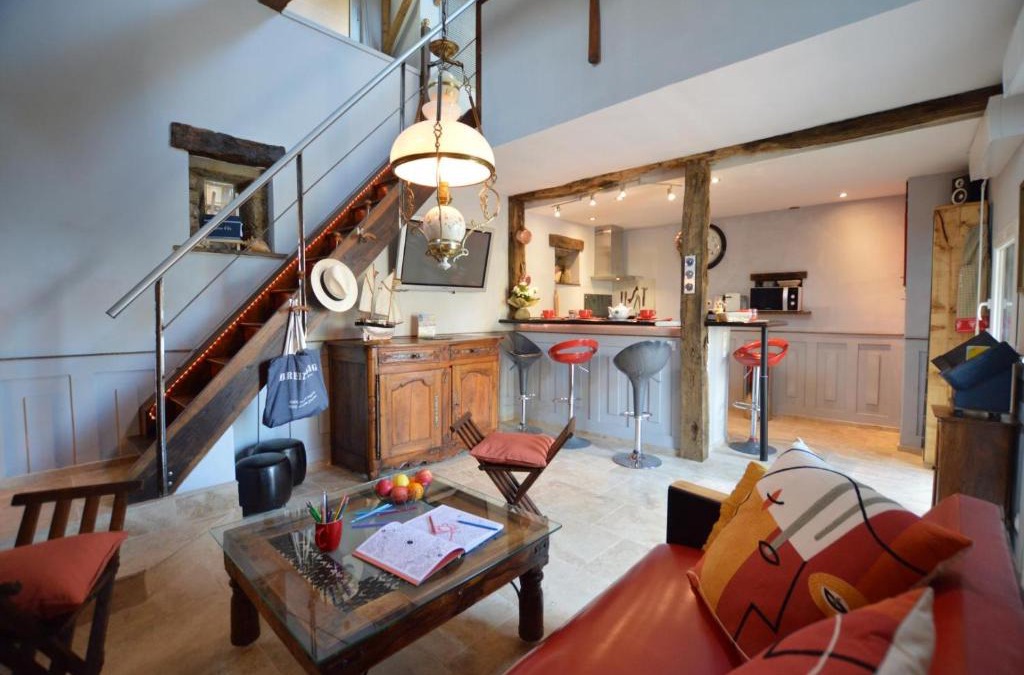 Chateau-Malo House | La porcherie du pet en l'air