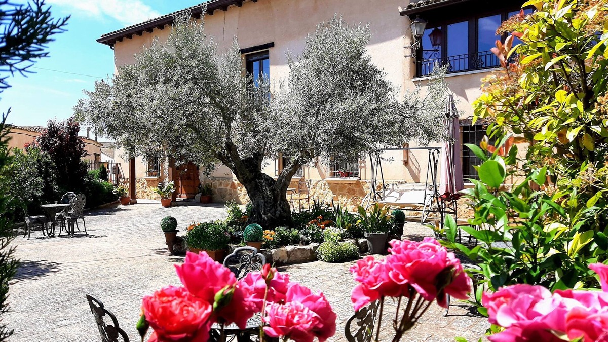 Villanueva de San Mancio Hotel | La Posada del Canal