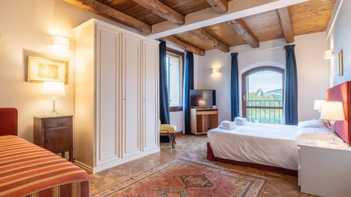 Sasso Marconi Bed & Breakfast | La Quercia-Entire Villa