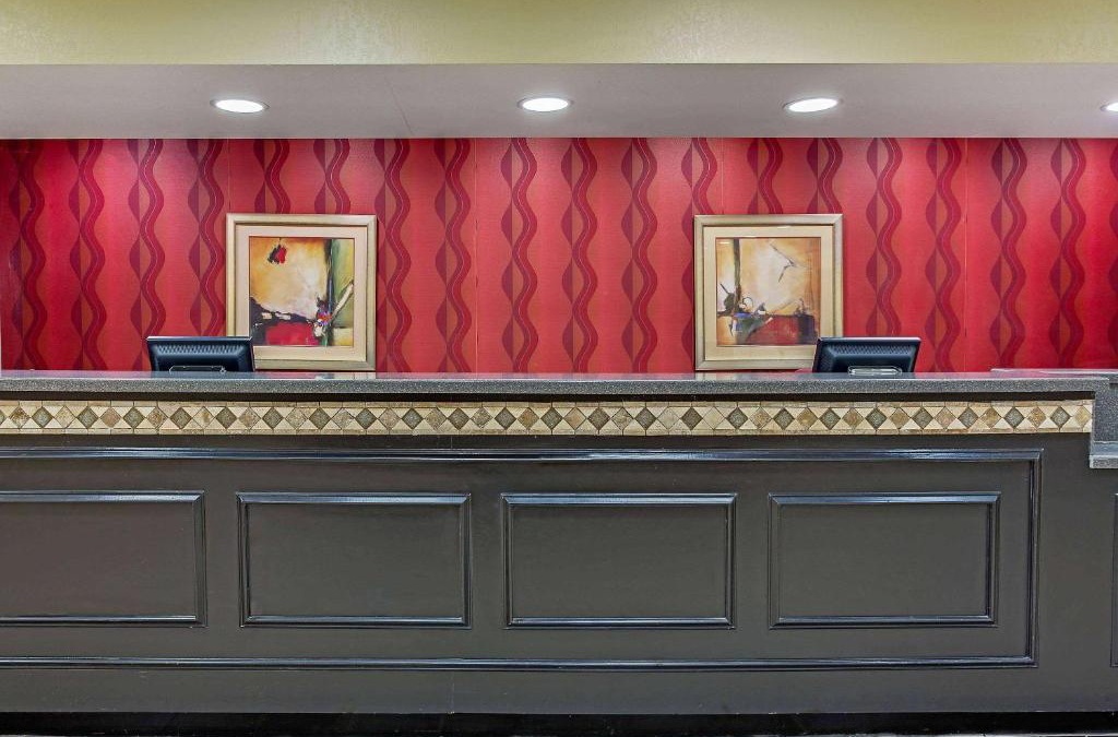Canton Hotel | La Quinta by Wyndham Canton MS