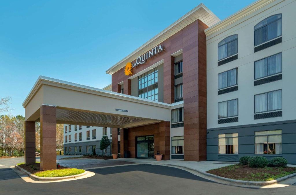Northeast Raleigh Hotel | La Quinta by Wyndham Raleigh Downtown North