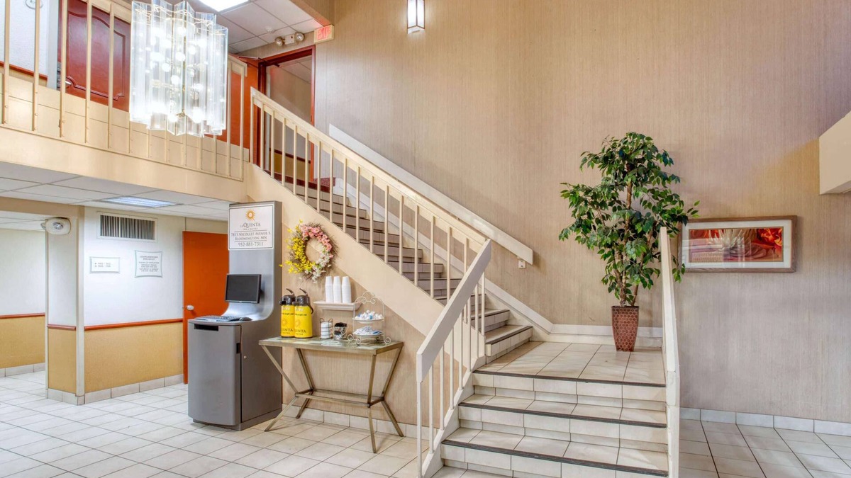 East Bloomington Hotel | La Quinta Inn by Wyndham Minneapolis Airport Bloomington