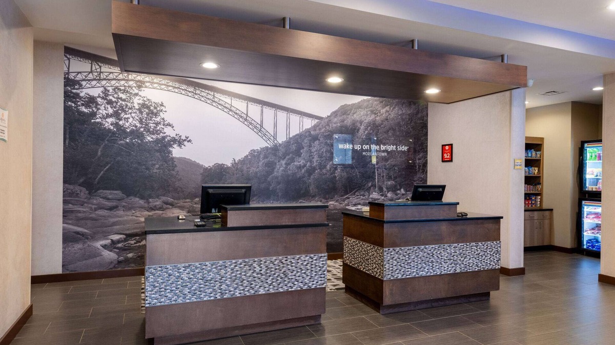 Osage Hotel | La Quinta Inn & Suites by Wyndham Morgantown