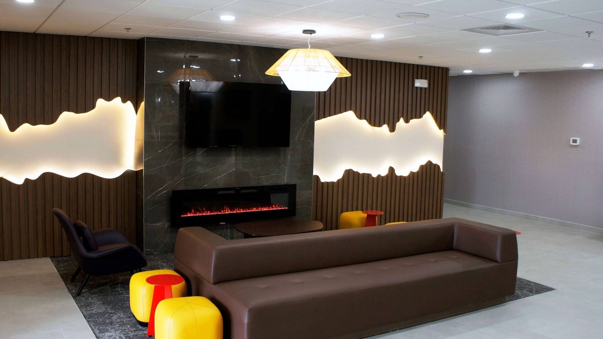 Ellendale Hotel | La Quinta Inn & Suites by Wyndham Memphis East