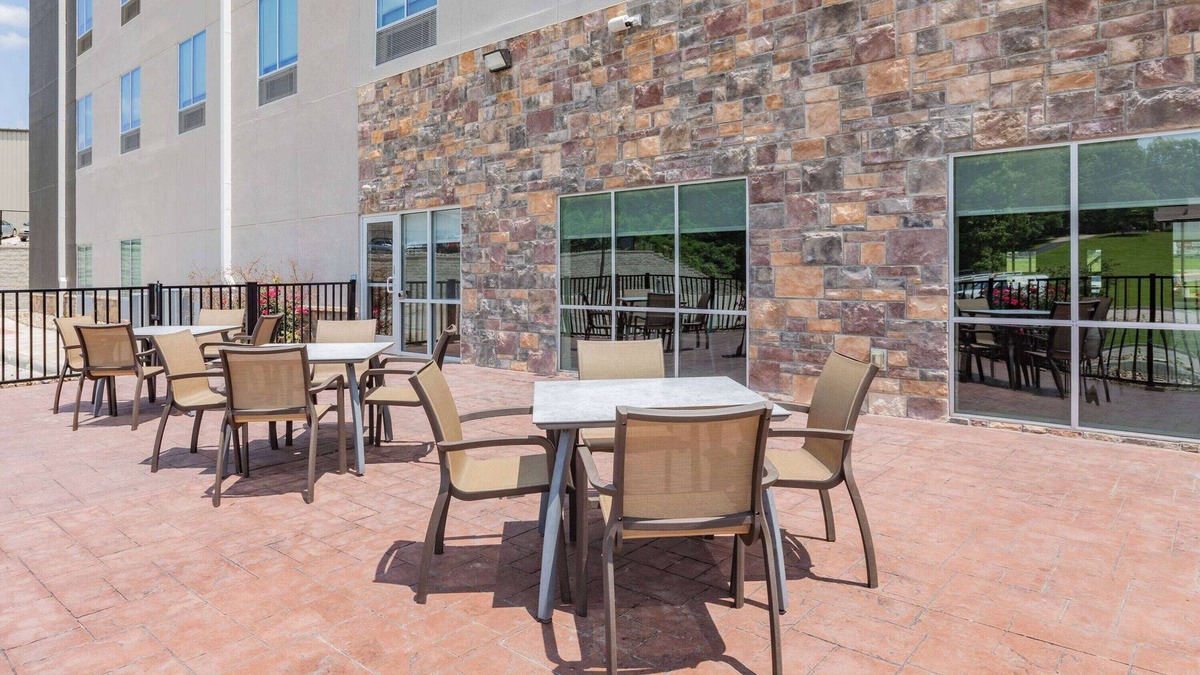Jackson Hotel | La Quinta Inn & Suites by Wyndham Jackson/Cape Girardeau