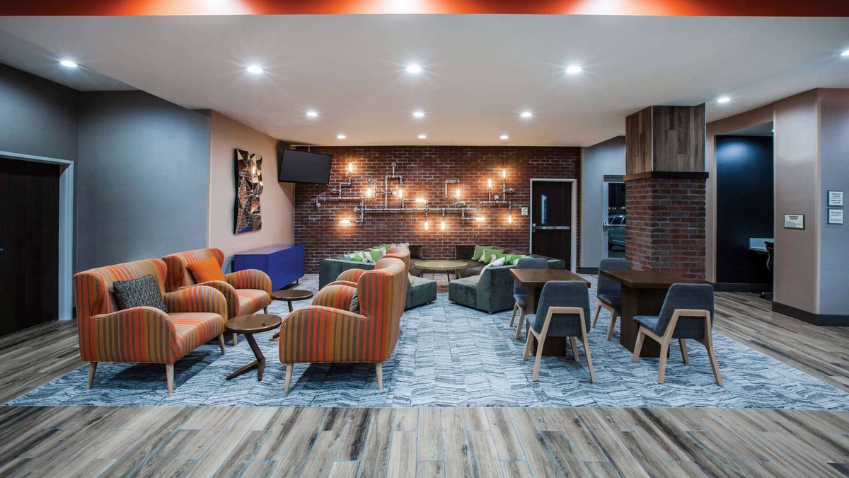 Owasso Hotel | La Quinta Inn & Suites by Wyndham Owasso