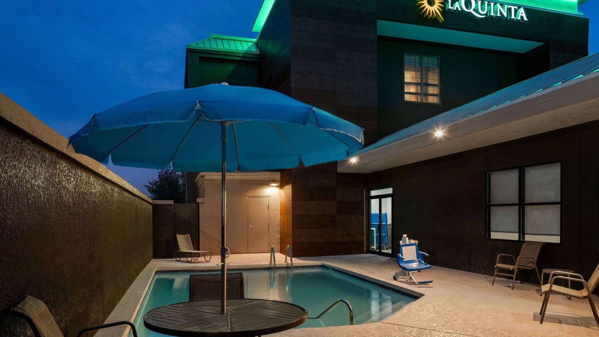 Round Rock Hotel | La Quinta Inn & Suites by Wyndham Round Rock North