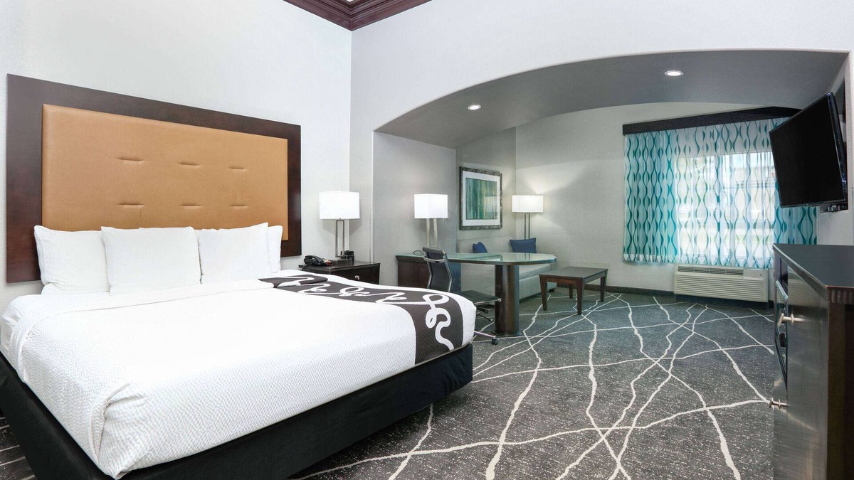 Bryant Hotel | La Quinta Inn & Suites by Wyndham Little Rock - Bryant
