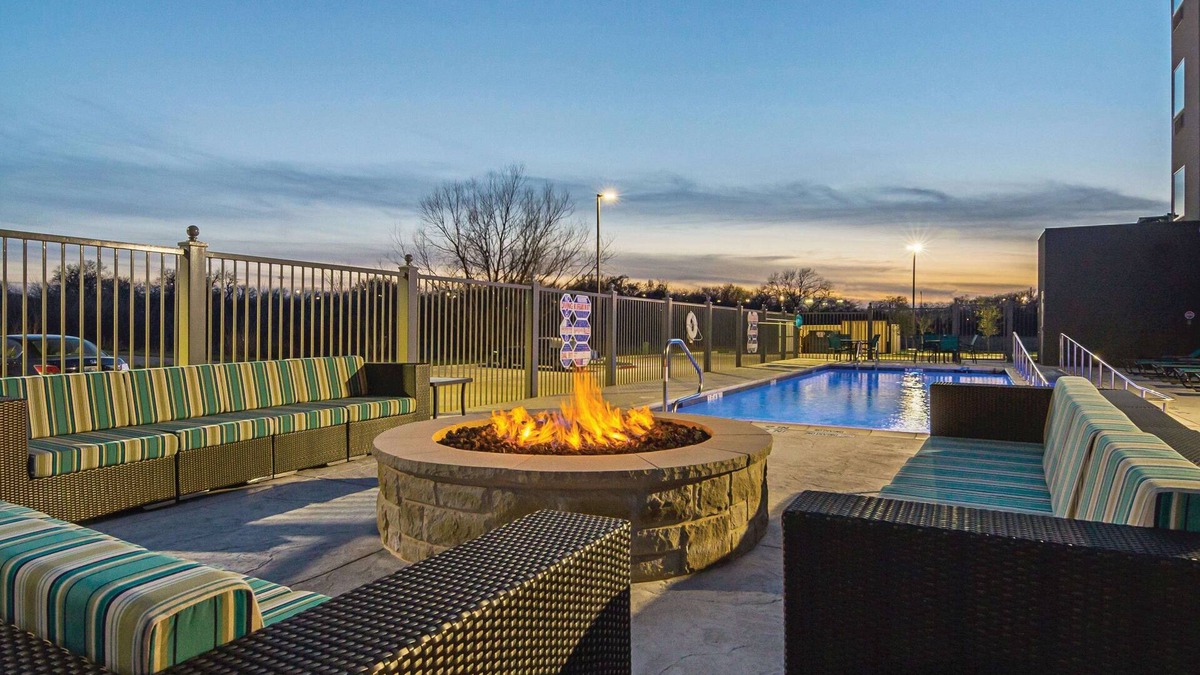 Wylie Hotel | La Quinta Inn & Suites by Wyndham Dallas - Wylie