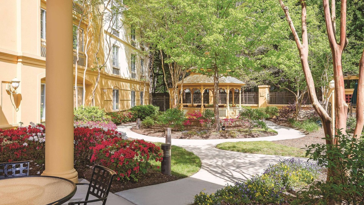 North Garrett Road Hotel | La Quinta Inn & Suites by Wyndham Univ Area Chapel Hill