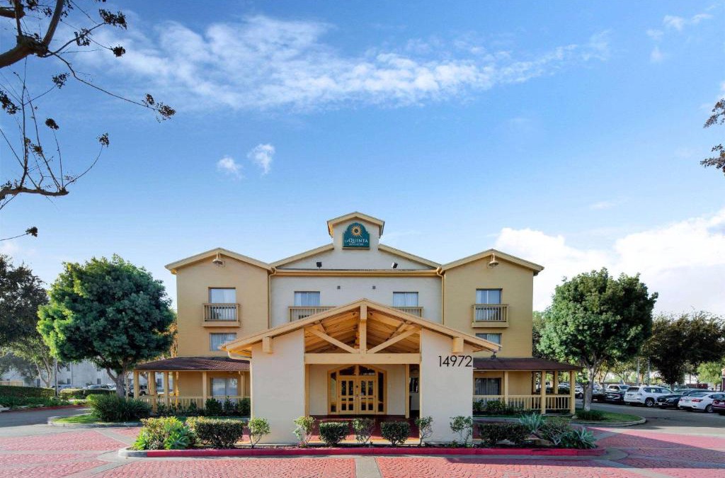 East Irvine Hotel | La Quinta Inn & Suites by Wyndham Irvine Spectrum