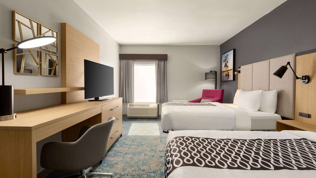 Selma Hotel | La Quinta Inn & Suites by Wyndham Selma/Smithfield I-95