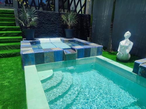 Popenguine Hotel | La résidence Iatinaya resort & spa room with Jacuzzi and sea view