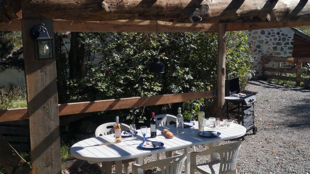 La Penne House | La Rena, self-catering barn, bikers and horse riders welcome. Sleeps 2-8