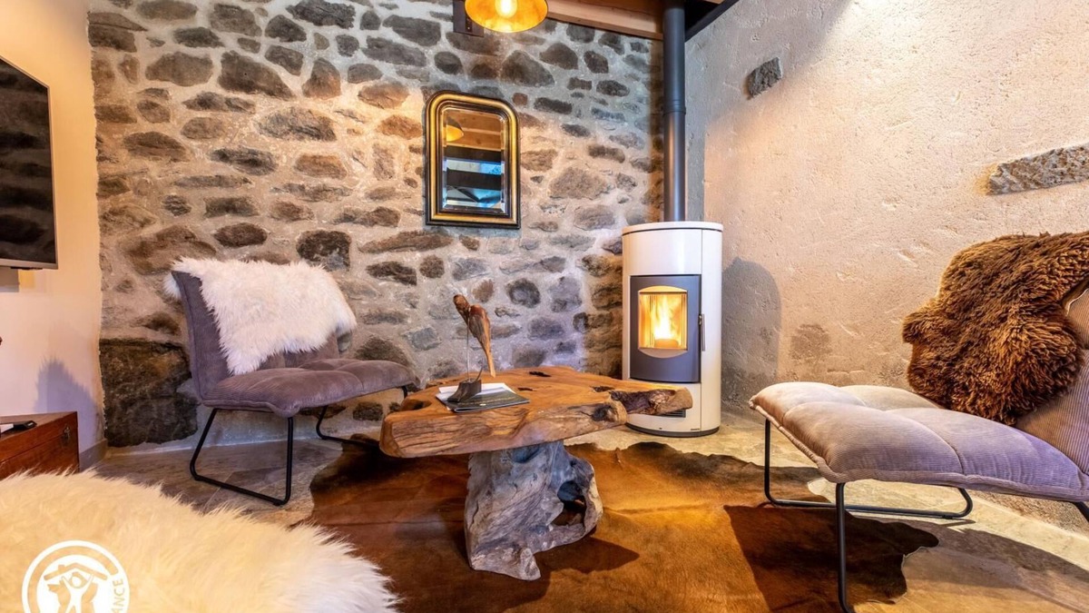 Chambon-sur-Lac House | La Renardière - Chambon SUR LAC