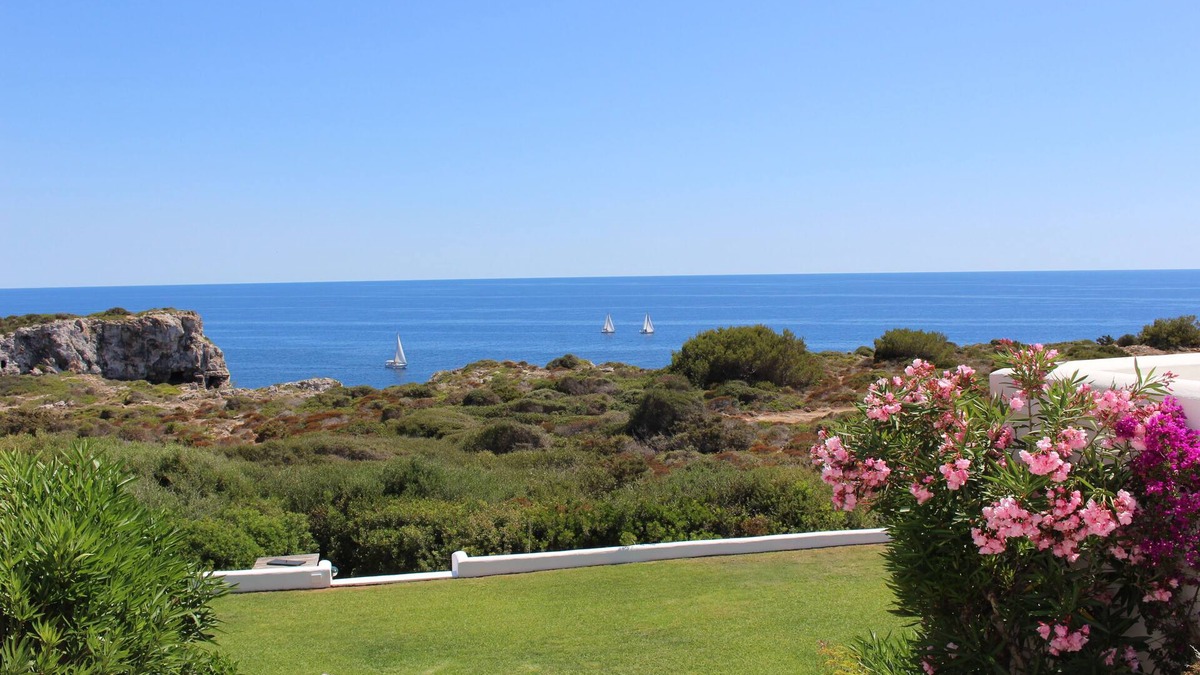 Es Canutells Villa | La Roca" beachfront house in an exclusive residential complex