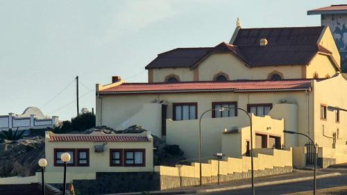 Luderitz Apartment | La Roca Self Catering & Accommodation