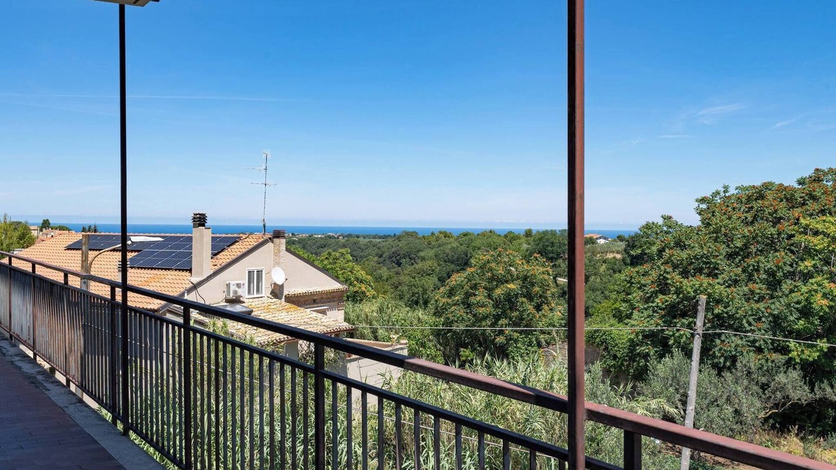 Rocca San Giovanni Apartment | La Rocchetta - YourPlace Abruzzo