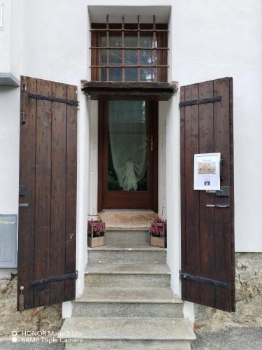 Cavour Apartment | La Rocchetta - Ai piedi del Parco Naturale