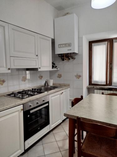 Varallo Apartment | La rosa gialla